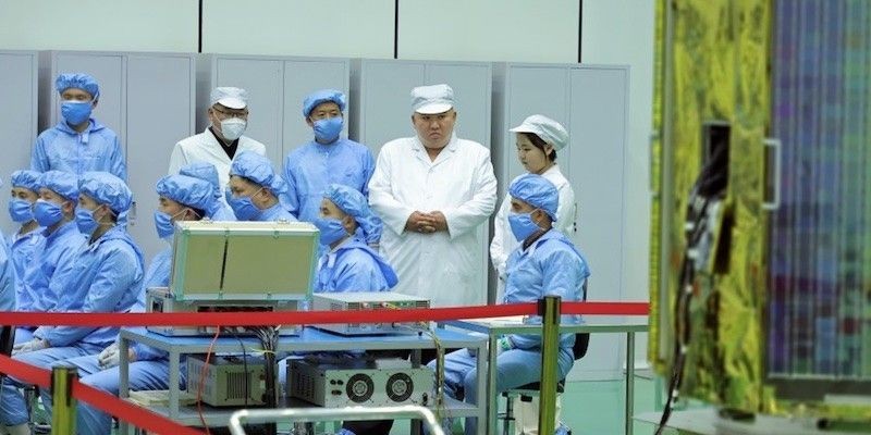 Respected Comrade Kim Jong Un Inspects Preparatory Committee for Launching Reconnaissance Satellite